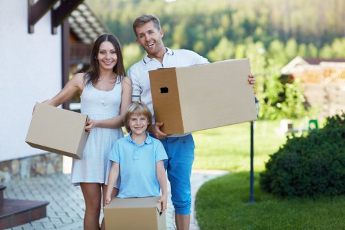 Professional packing materials for flats and businesses in West Kensington