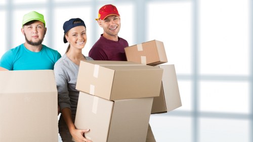 Home and flat removal van support in West Kensington